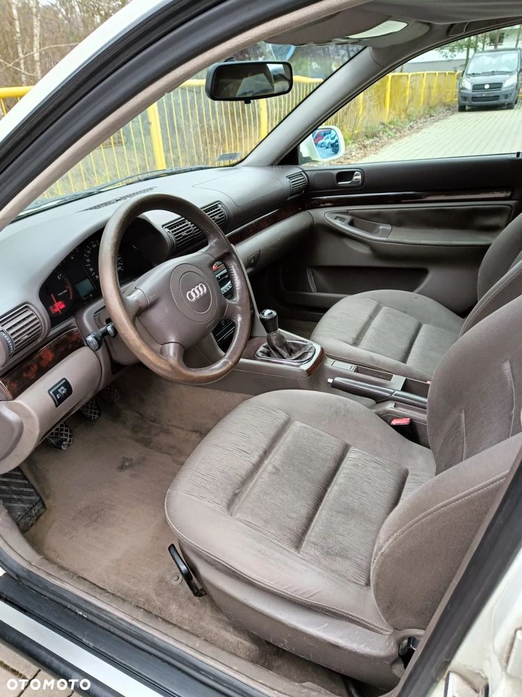 Audi A4 Limousine - 17