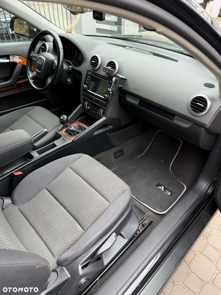 Audi A3 3-drzwiowe 1.6 TDI DPF Attraction - 7