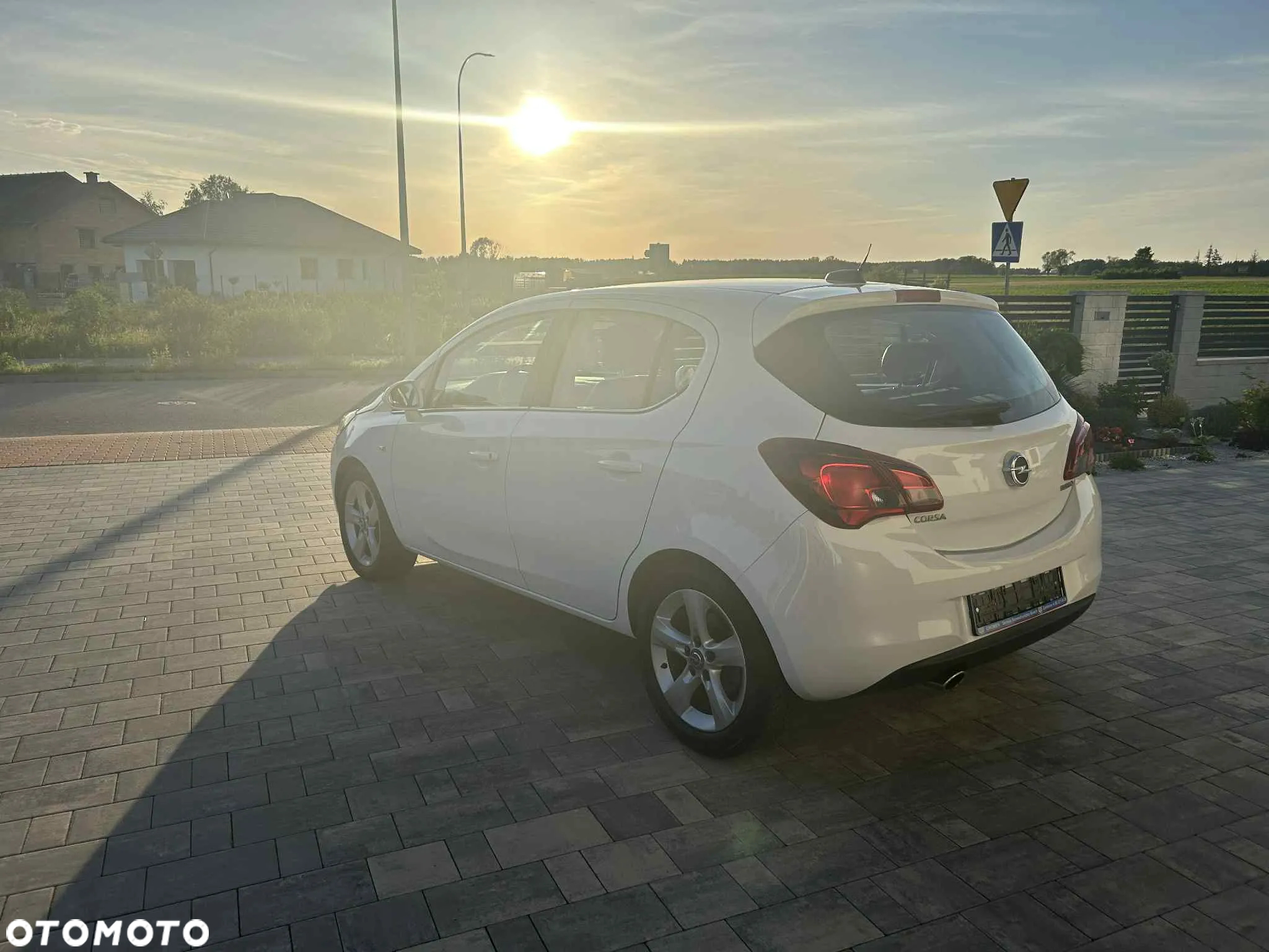Opel Corsa 1.4 T Enjoy S&S - 11