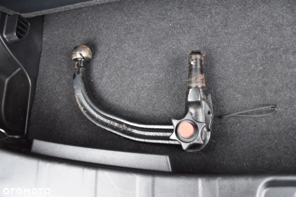 Nissan Qashqai 1.6 DIG-T N-Connecta - 36