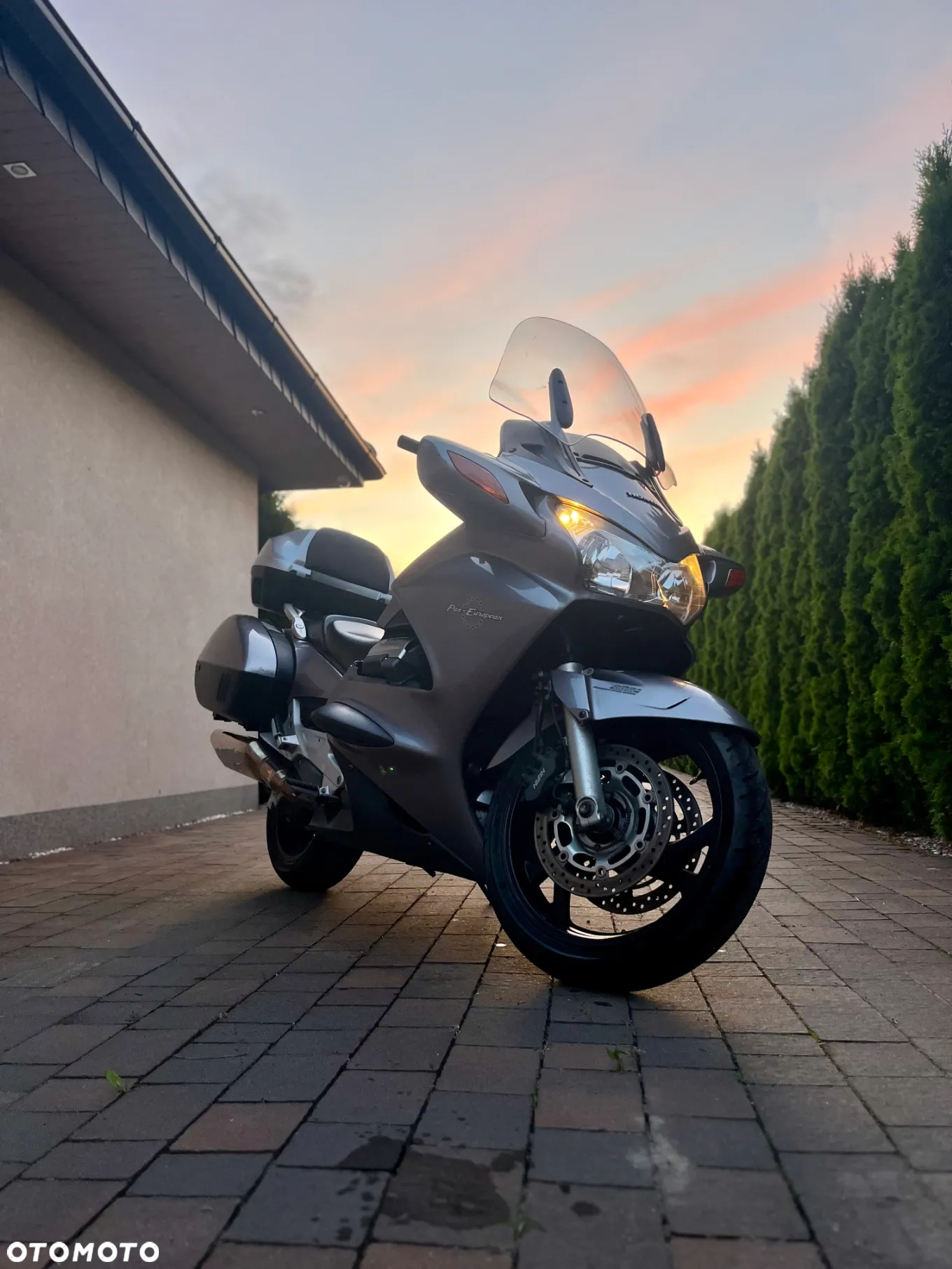 Honda ST - 6