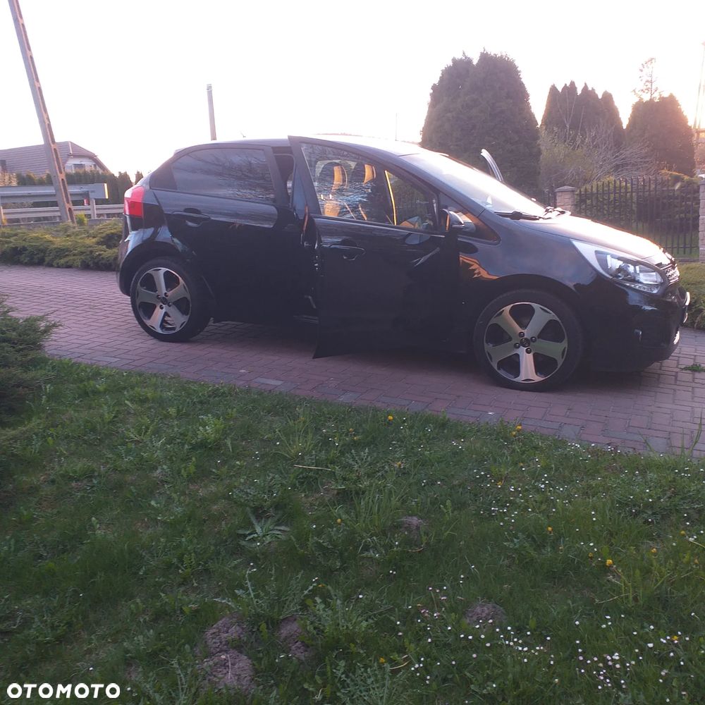 Kia Rio - 5