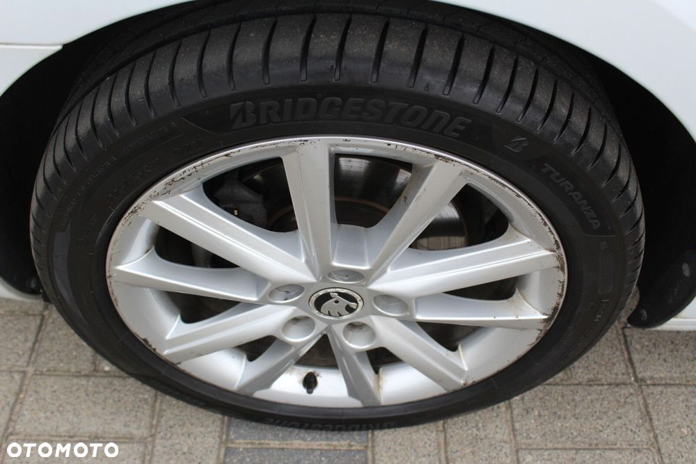 Skoda Octavia 2.0 TDI Style DSG - 24