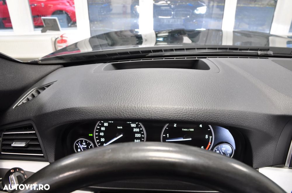 BMW Seria 5 530d Aut. - 17