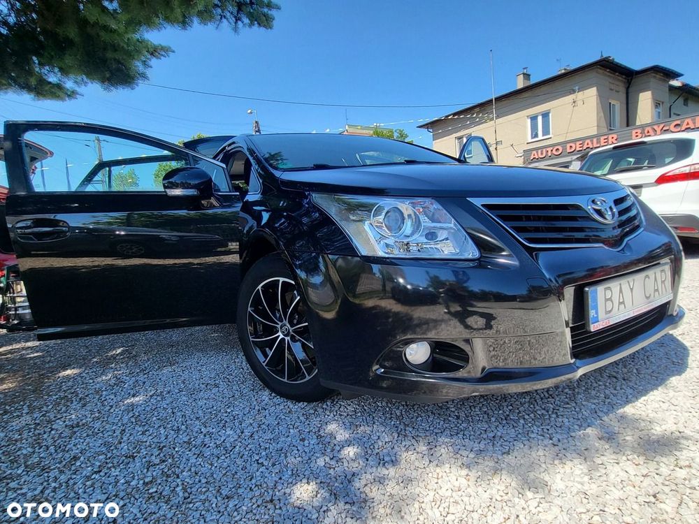 Toyota Avensis - 2