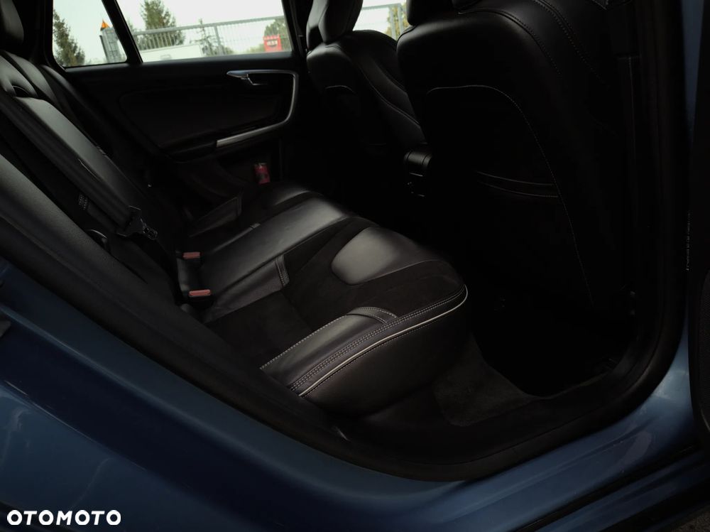 Volvo V60 D2 Drive-E R-Design Momentum - 14
