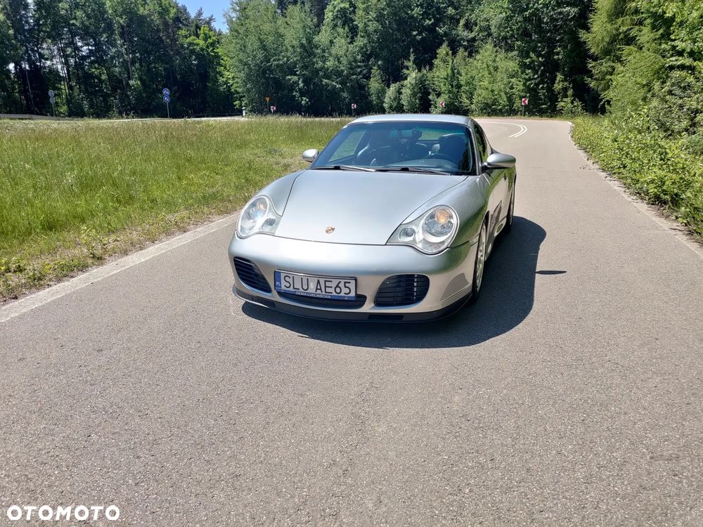 Porsche 911 Carrera 4S - 2