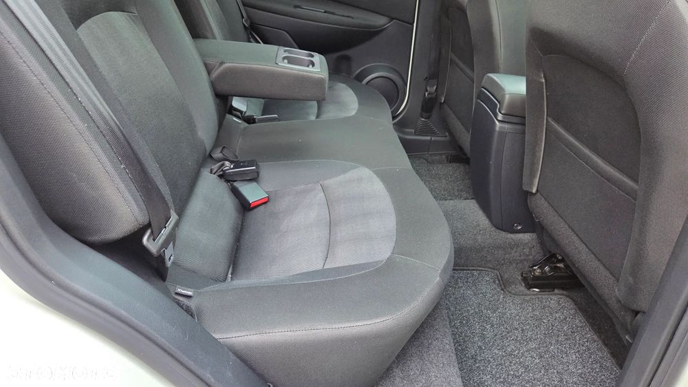 Nissan Qashqai 2.0 dCi 4 x 4 DPF tekna - 35