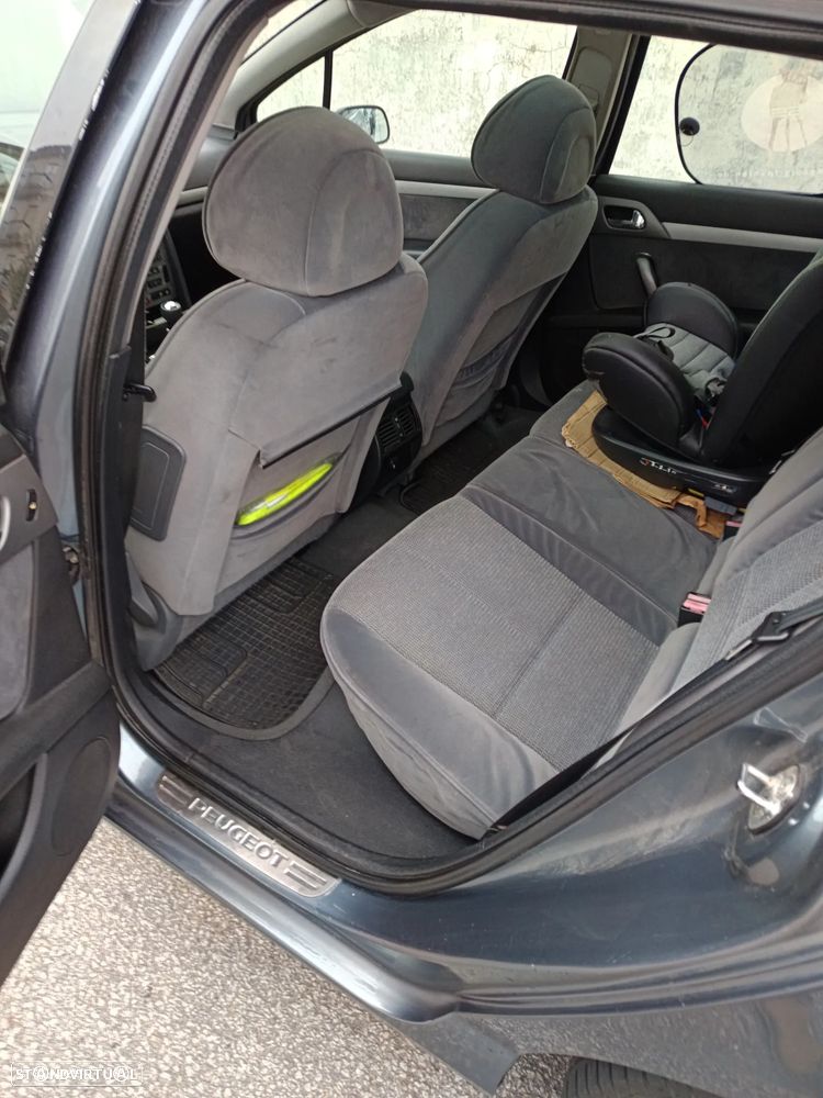 Peugeot 407 - 10