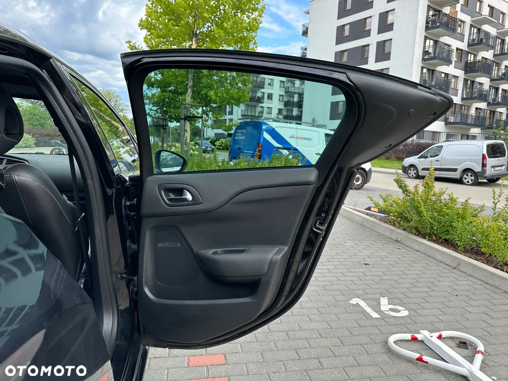 Citroën DS4 1.6 HDi SoChic - 19