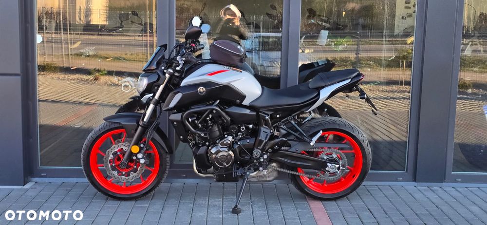 Yamaha MT - 22