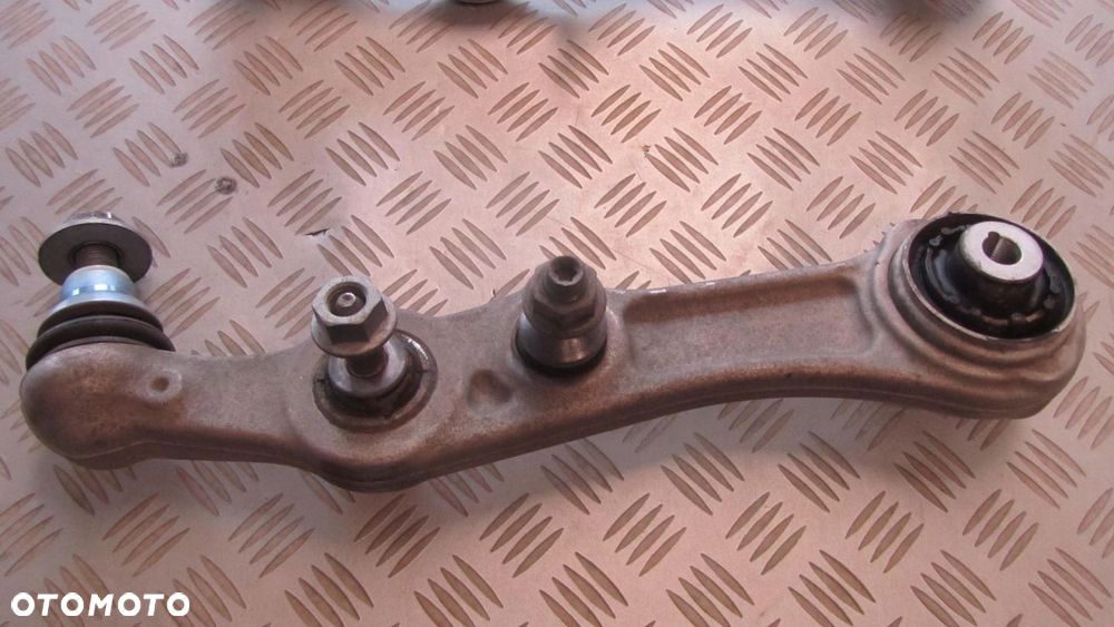 WAHACZ PRZÓD DOLNY MERCEDES W205,W213 - 3