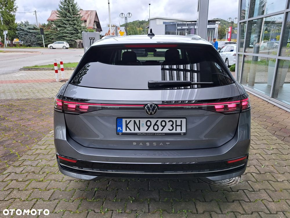 Volkswagen Passat 2.0 TDI SCR Elegance DSG - 5