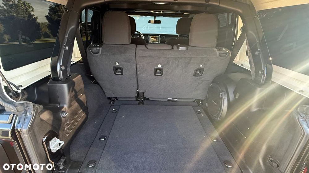 Jeep Wrangler 3.6 Unlim Black Edition II - 11