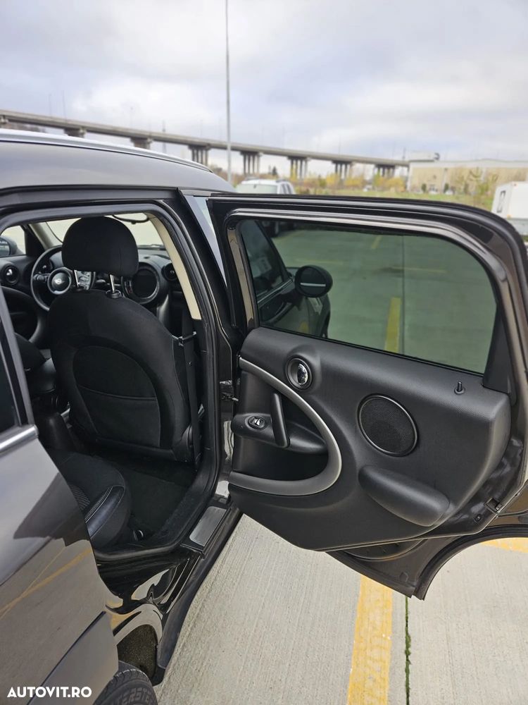 Mini Countryman Cooper D - 16