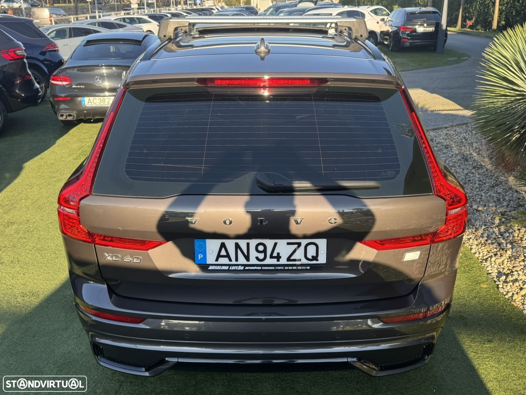 Volvo XC 60 2.0 T6 PHEV R-Design AWD - 15