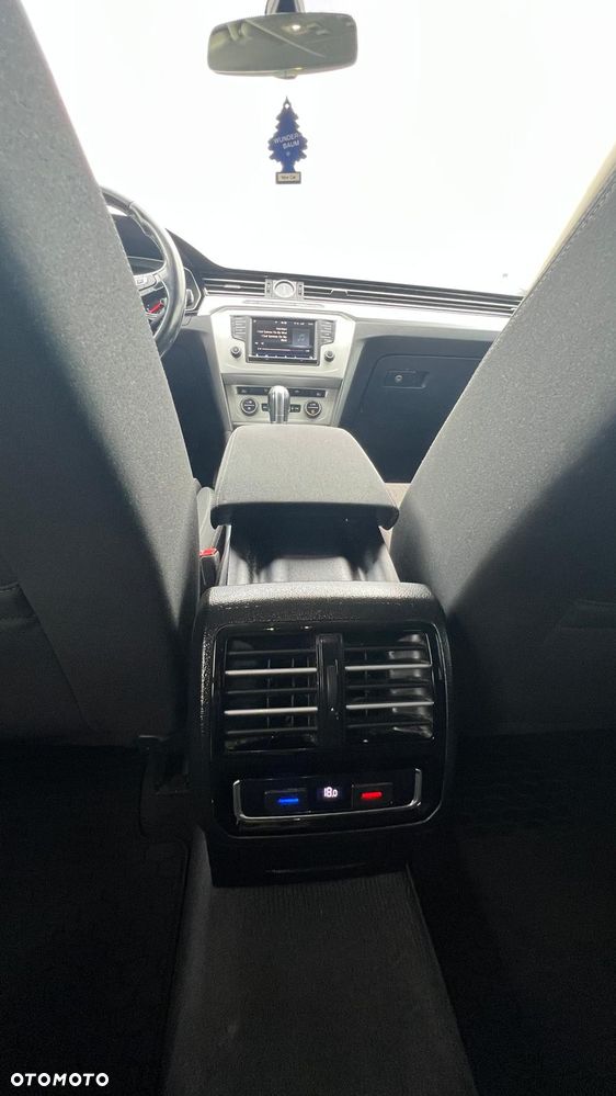 Volkswagen Passat 2.0 TDI BMT Comfortline DSG - 17