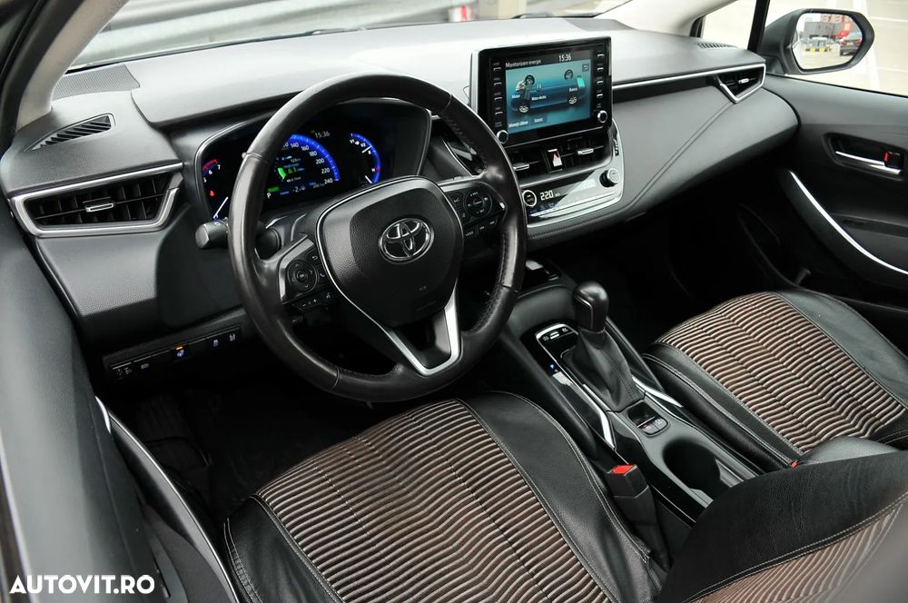 Toyota Corolla 1.8 HSD Business - 12