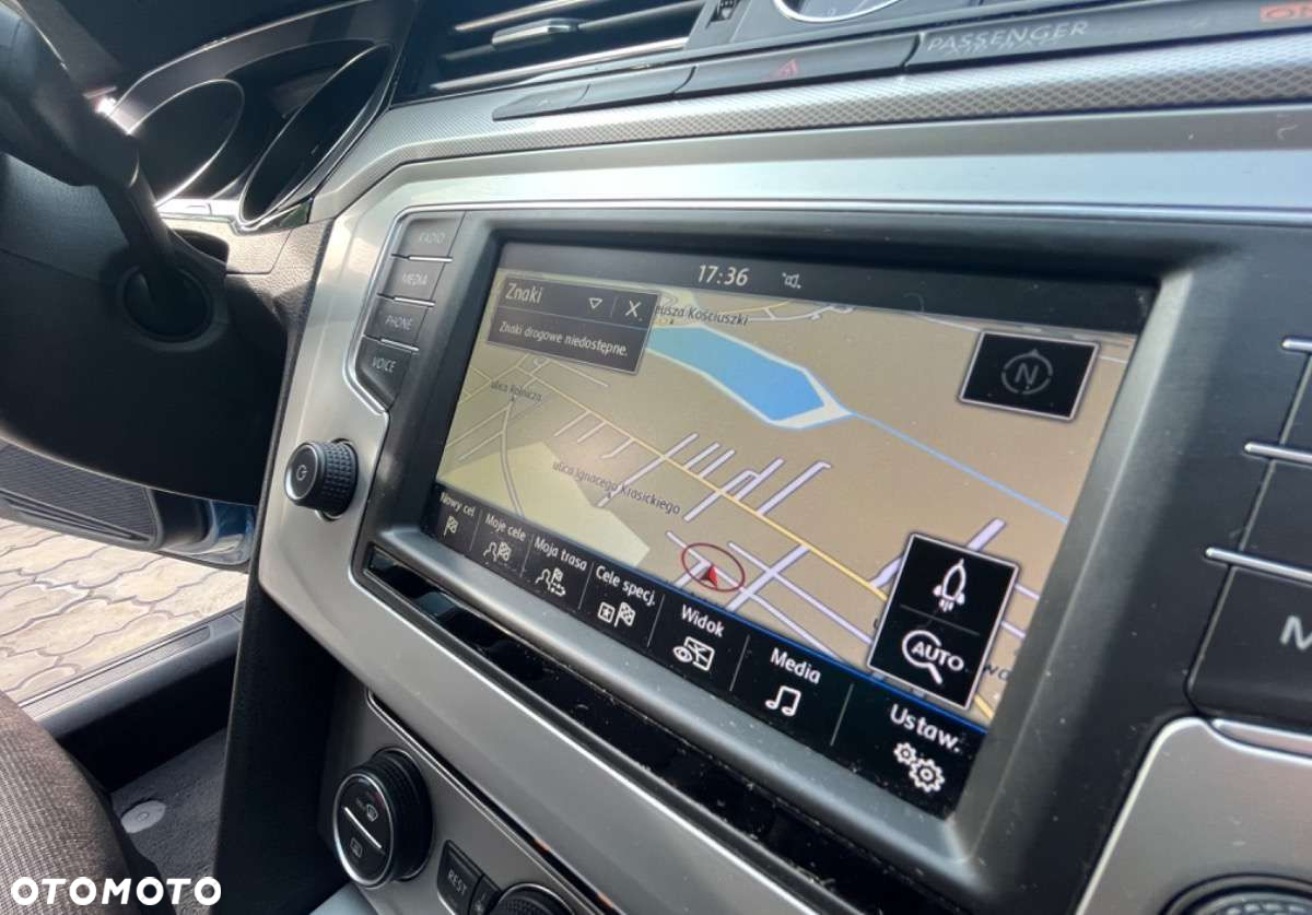 Volkswagen Passat - 29