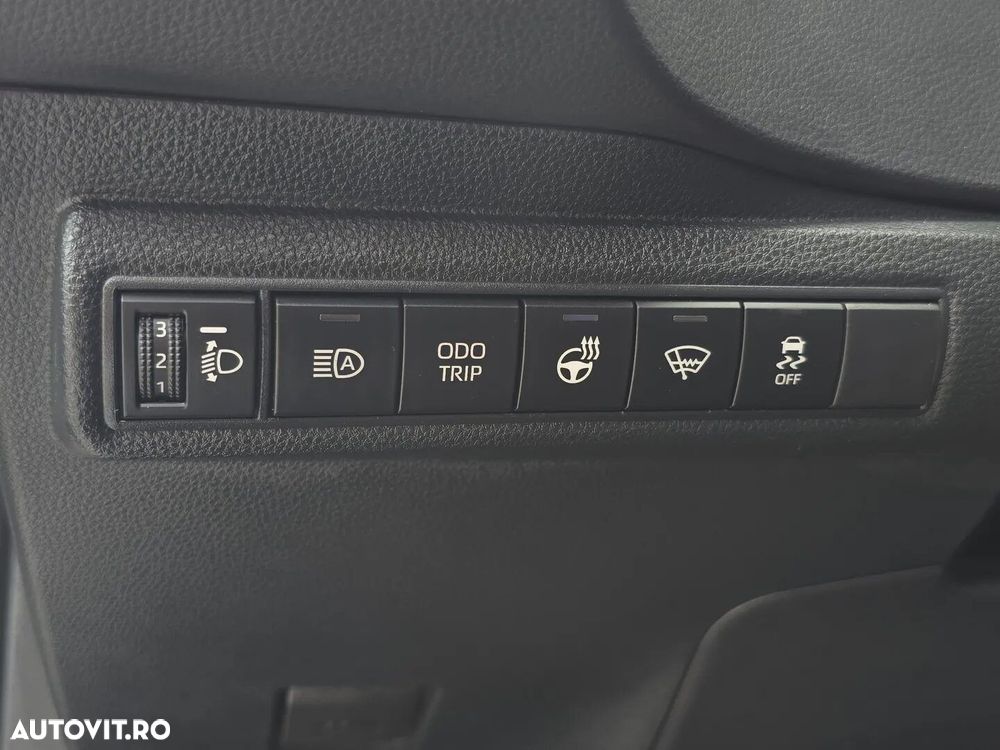 Toyota Corolla - 9