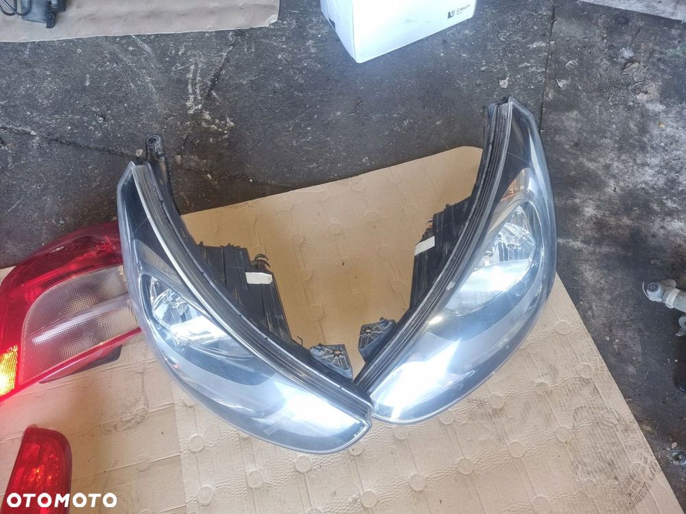 Lampa lewa przednia Hyundai Solaris - 2