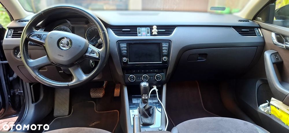 Skoda Octavia 2.0 TDI L&K DSG - 7
