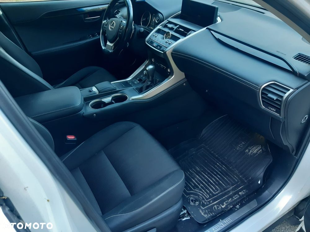 Lexus NX 300h Comfort AWD - 12