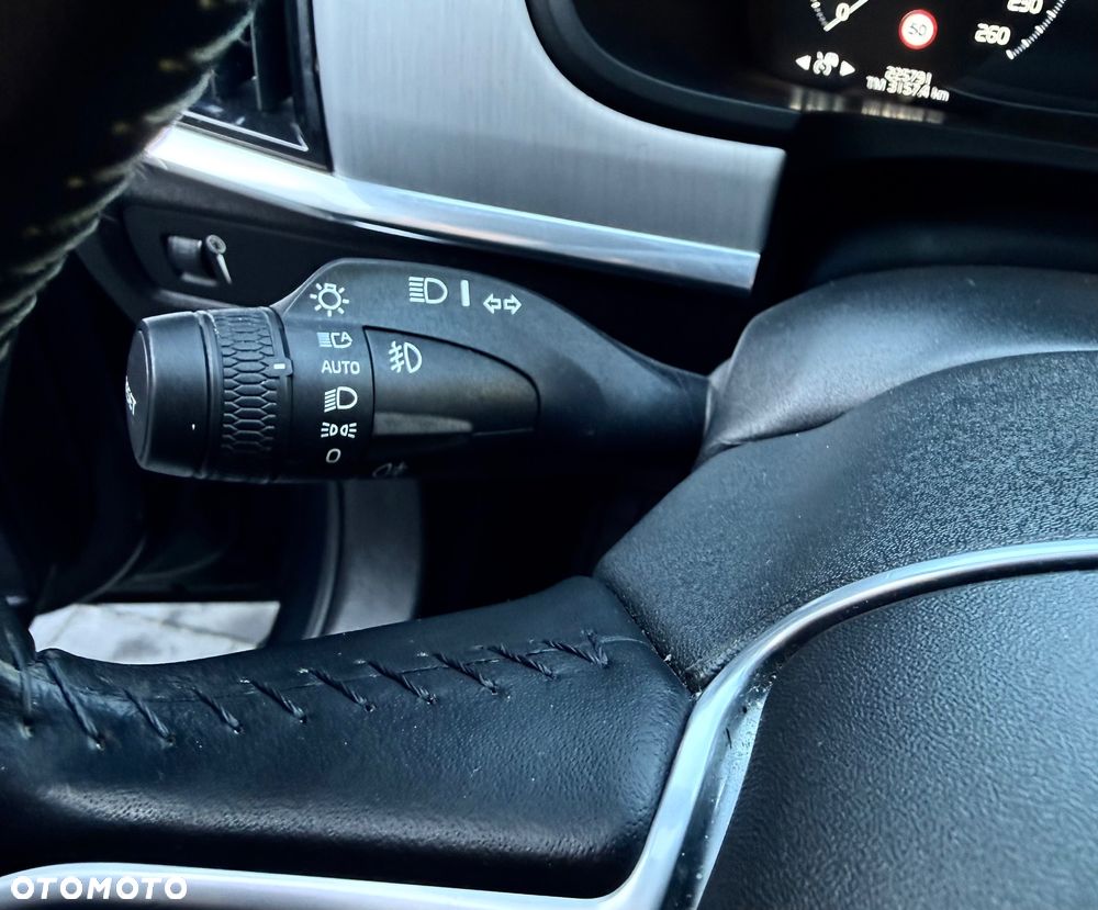Volvo V90 D3 Geartronic Momentum - 18