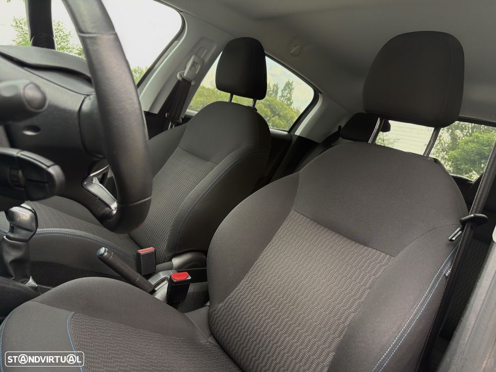Peugeot 208 1.2 PureTech Signature - 12