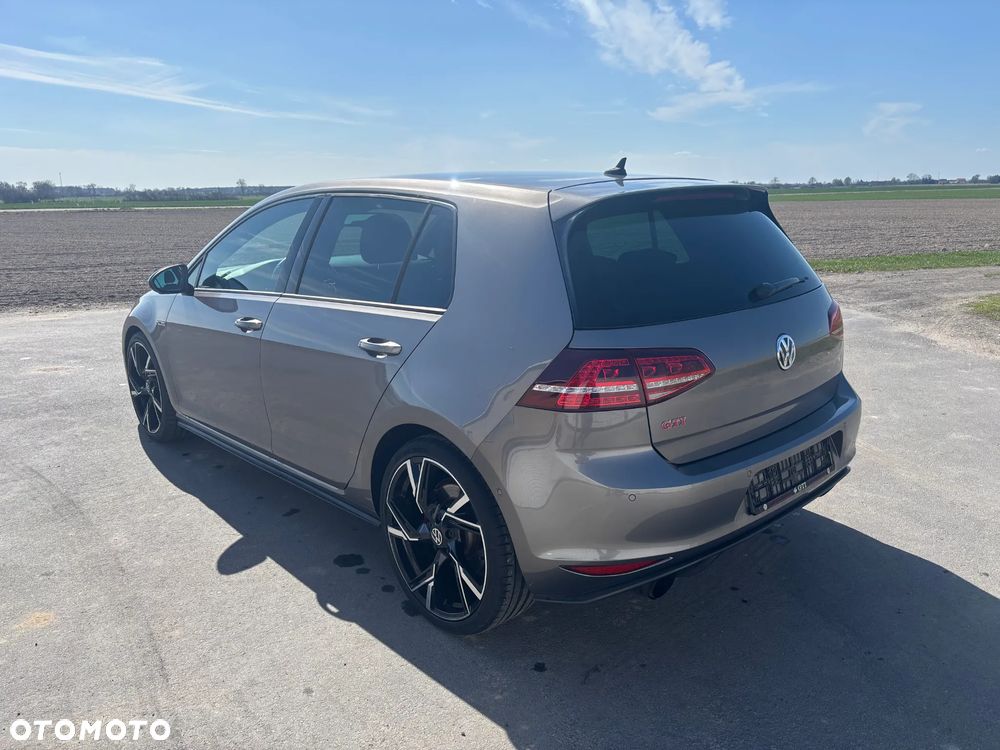 Volkswagen Golf GTI BlueMotion Technology - 5