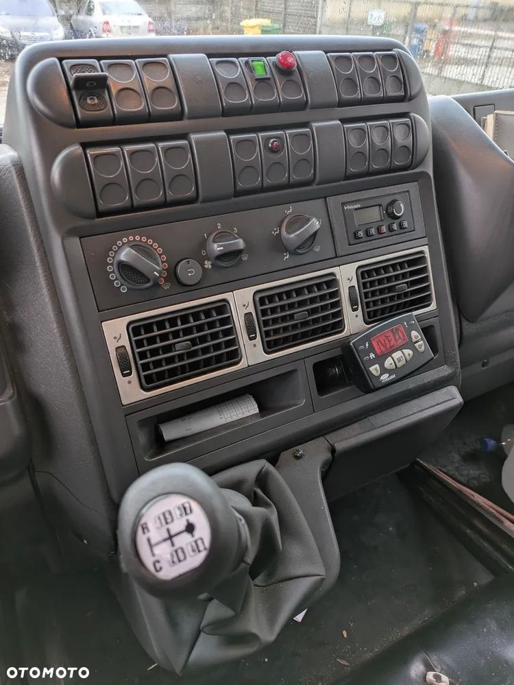 Iveco EUROCARGO - 17