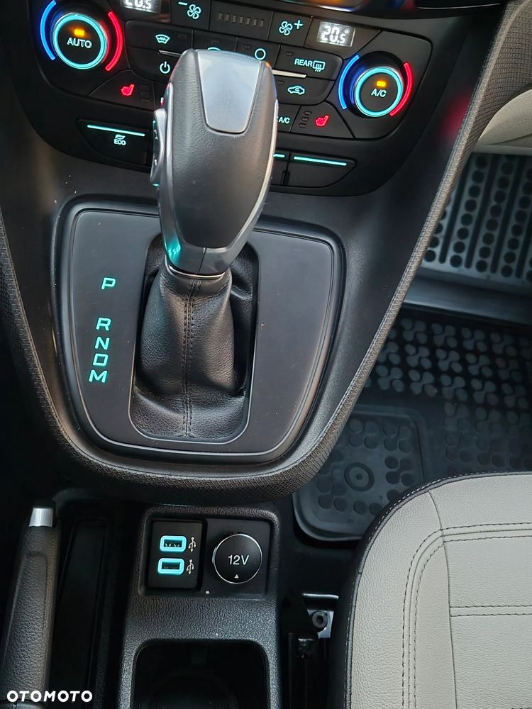 Ford Tourneo Connect Grand - 24