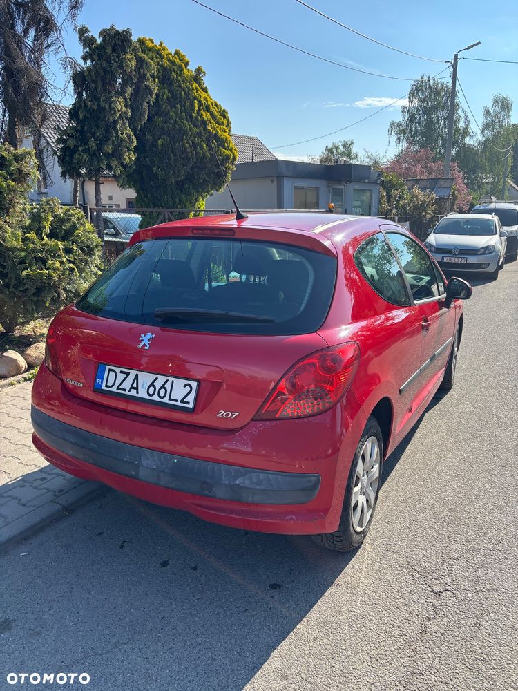 Peugeot 207 - 3