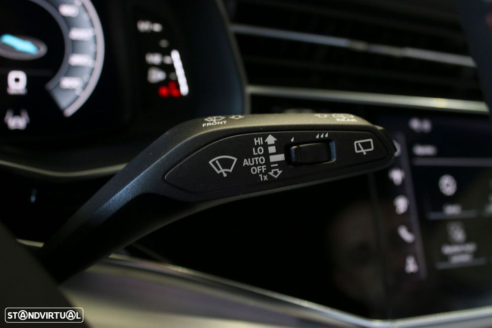 Audi Q8 55 TFSIe quattro Tiptronic - 37