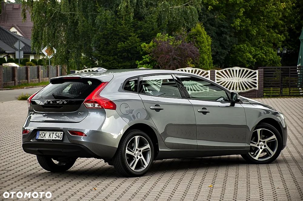 Volvo V40 D2 Drive-E Momentum - 10