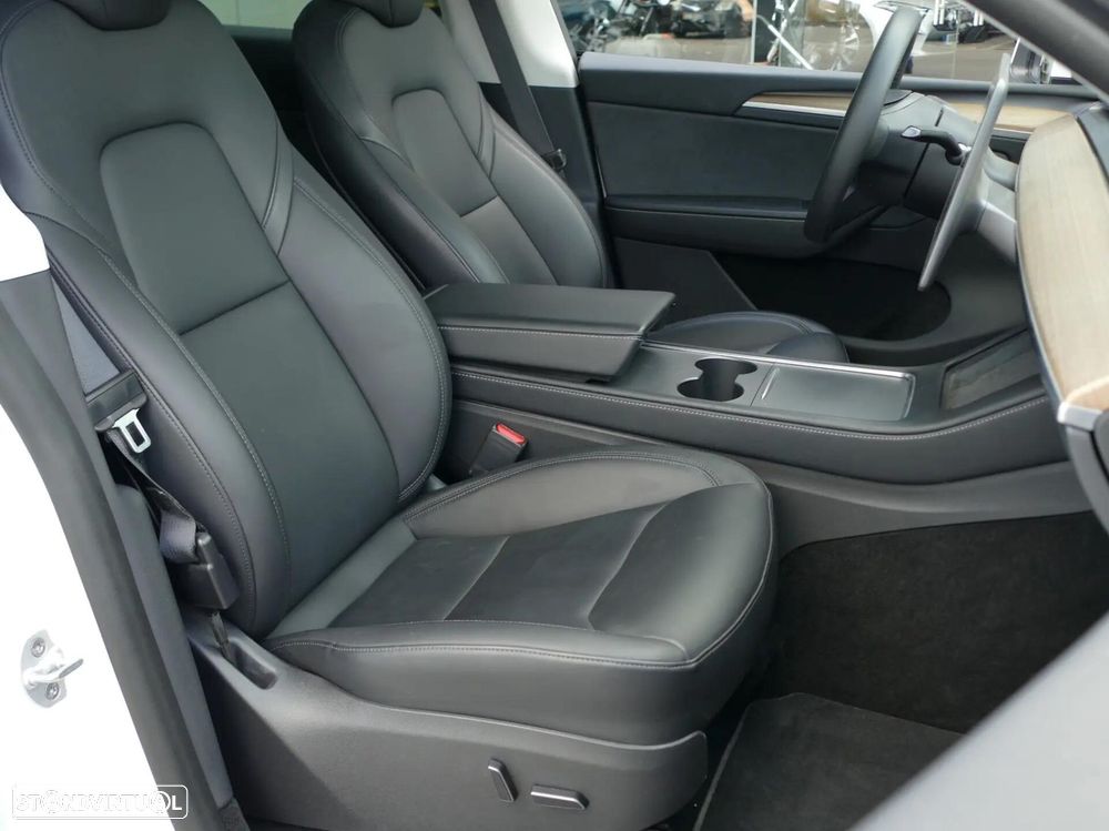 Tesla Model Y Tração Traseira - 28