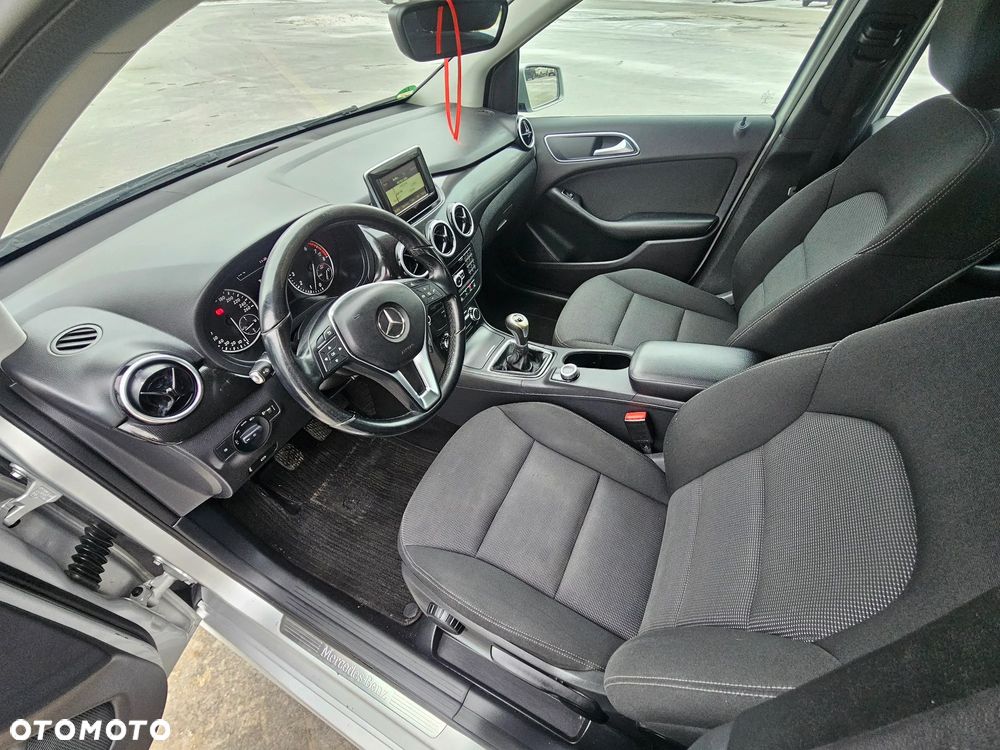 Mercedes-Benz Klasa B 180 (BlueEFFICIENCY) - 8