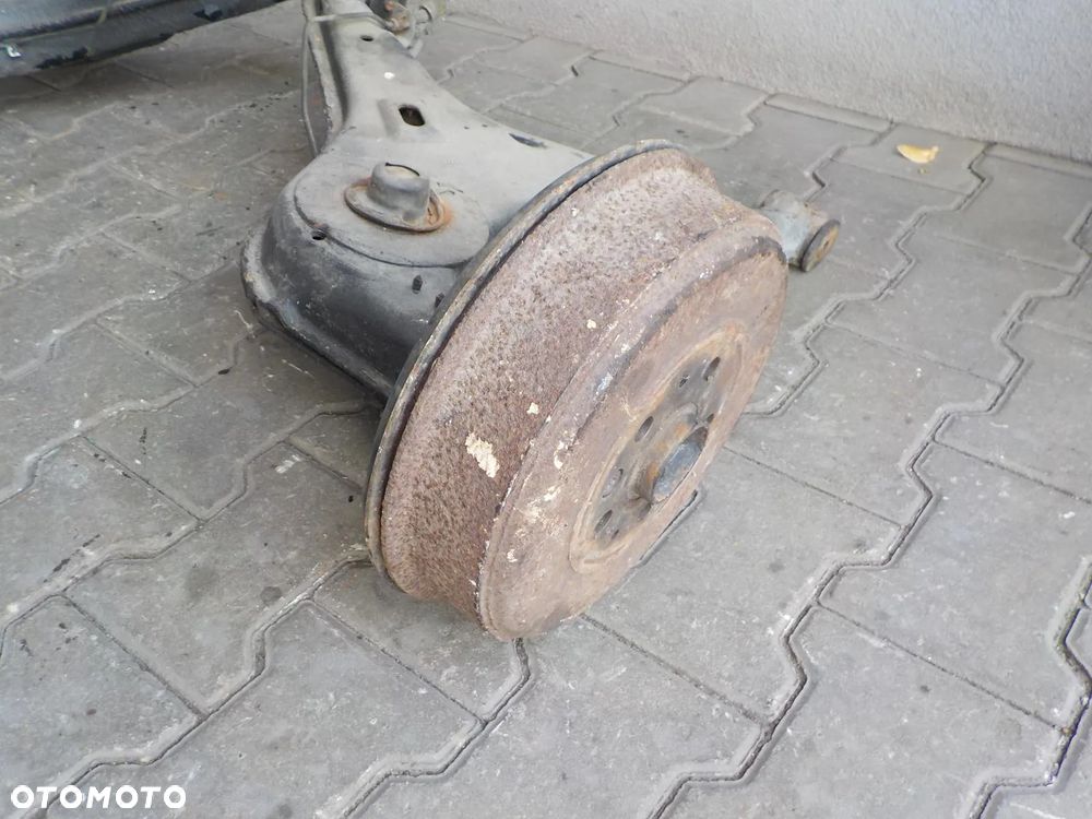 VW T4 90-95 WAHACZ LEWY PRAWY TYŁ BĘBEN - 4