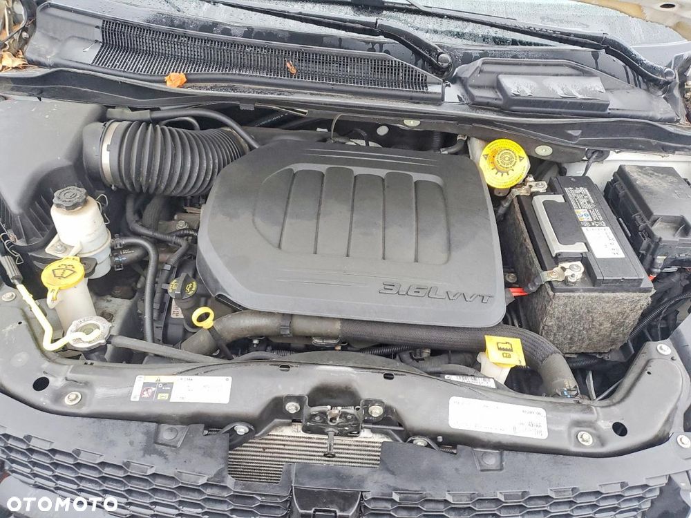 Dodge Grand Caravan - 13