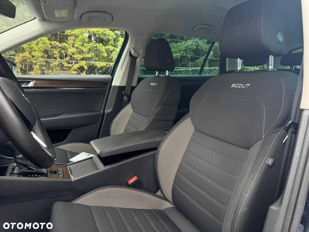 Skoda Superb 2.0 TDI SCR 4x4 Scout DSG - 8