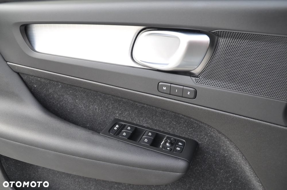 Volvo XC 40 B5 B AWD Geartronic Inscription - 35