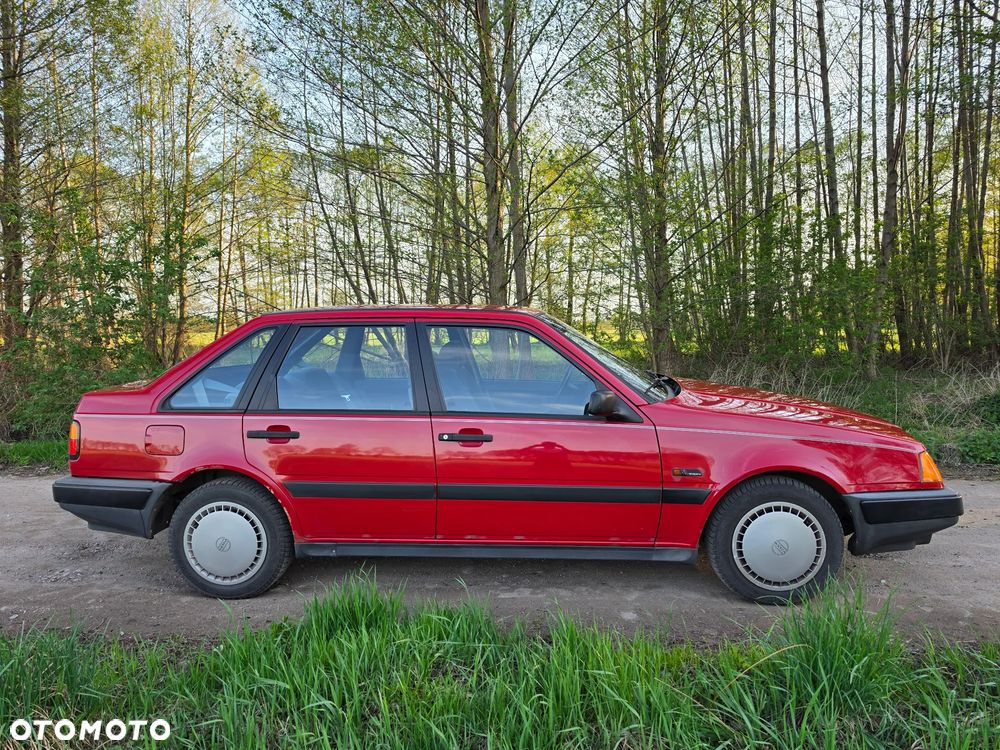 Volvo Seria 400 - 5
