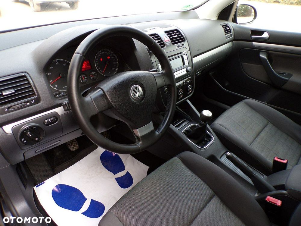 Volkswagen Golf - 17