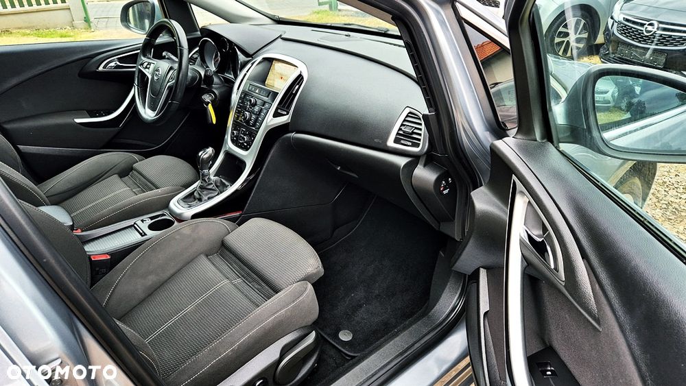 Opel Astra 1.4 T Cosmo - 32
