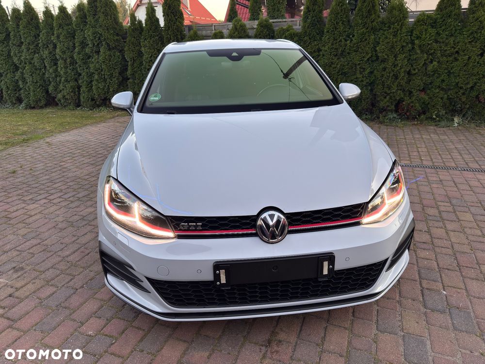 Volkswagen Golf GTI (BlueMotion Technology) - 18
