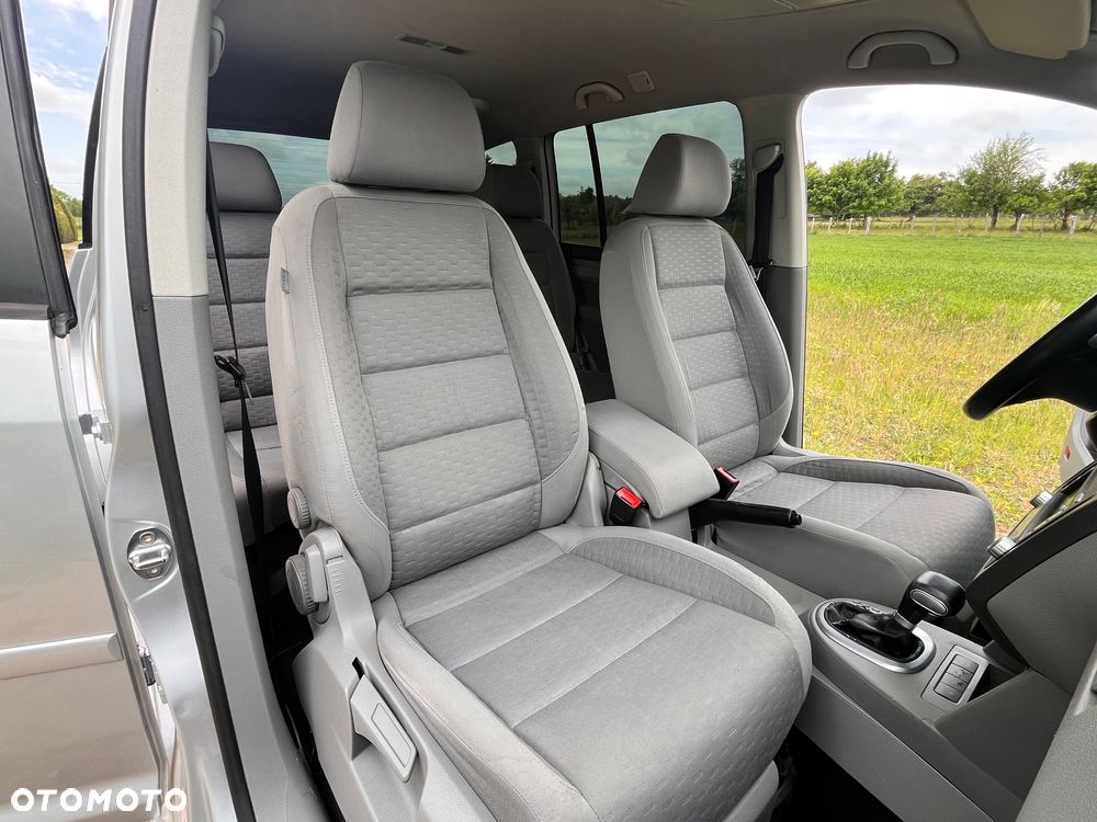 Volkswagen Touran 1.9 TDI DSG Trendline - 19