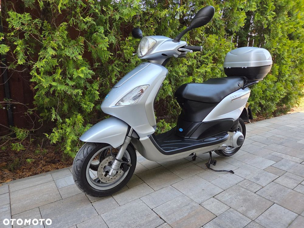Piaggio FLY - 4