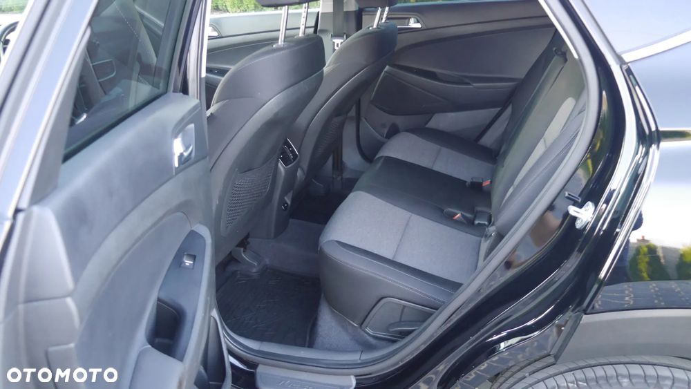 Hyundai Tucson blue 2.0 CRDi 4WD Style - 24
