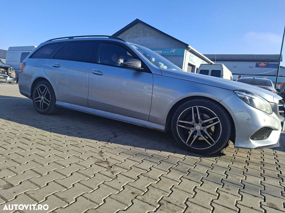 Usa dezechipata stanga/dreapta spate Mercedes W212 Facelift Break - 1