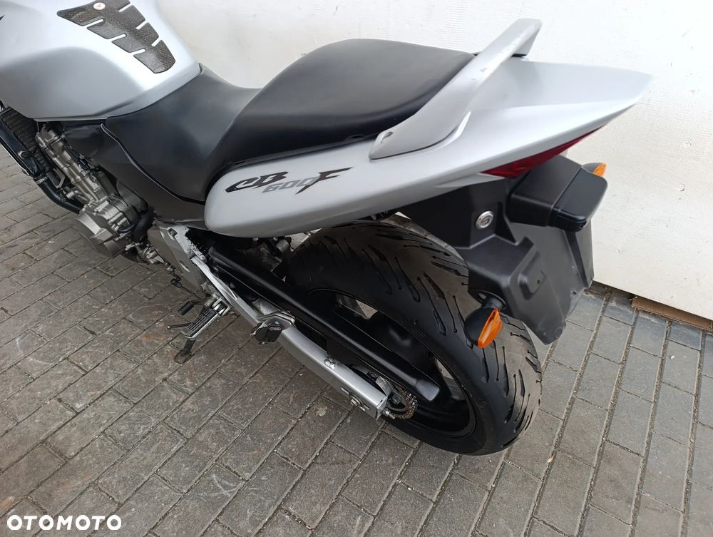Honda Hornet - 18